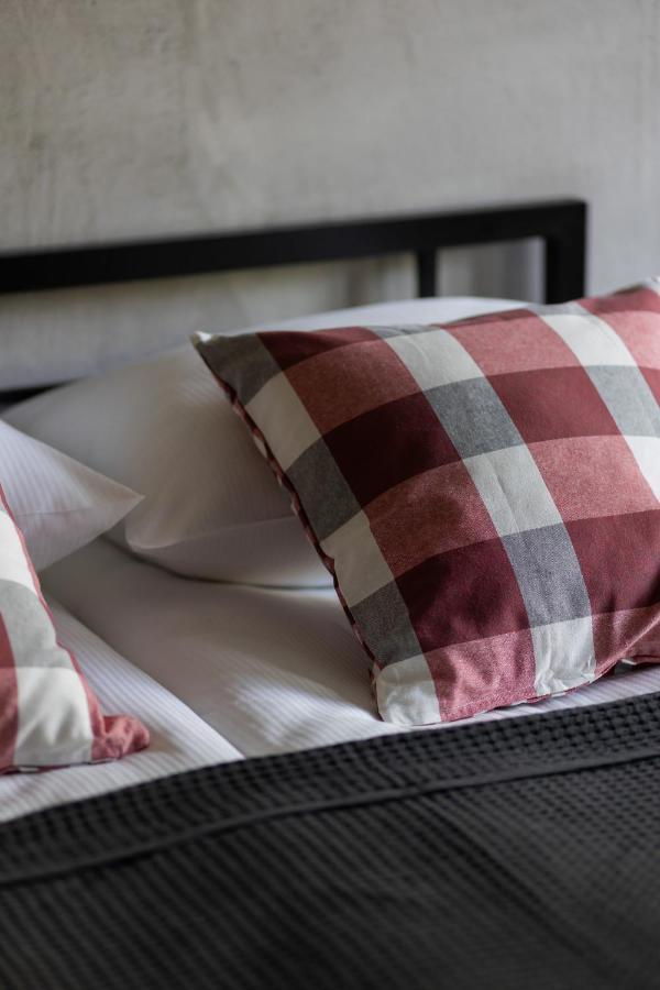 Stylish & Trendy 1 Bedroom Apartment Wola With Parking By Renters Варшава Екстер'єр фото